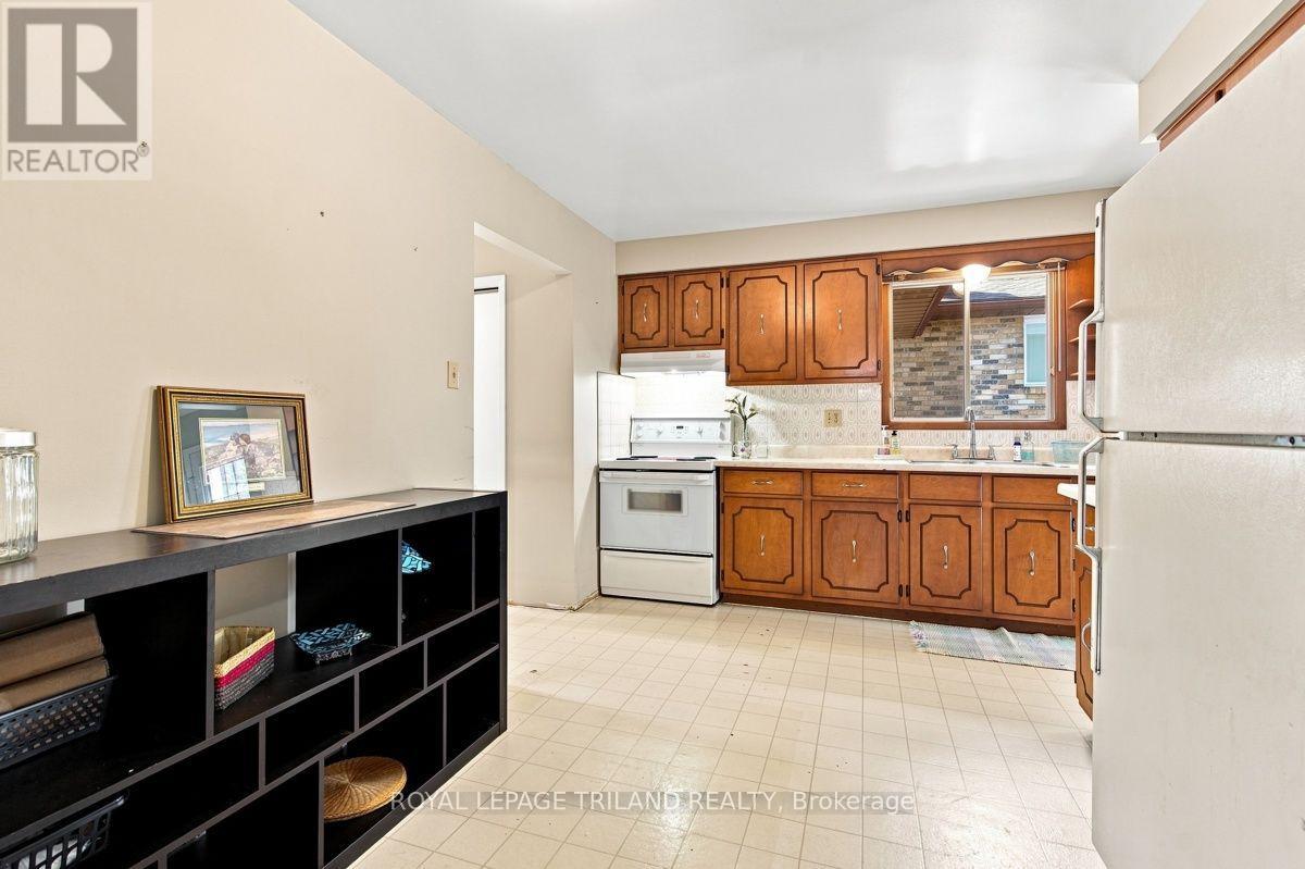 184 Chesham Place, London North, Ontario  N6G 3T7 - Photo 7 - X13714256