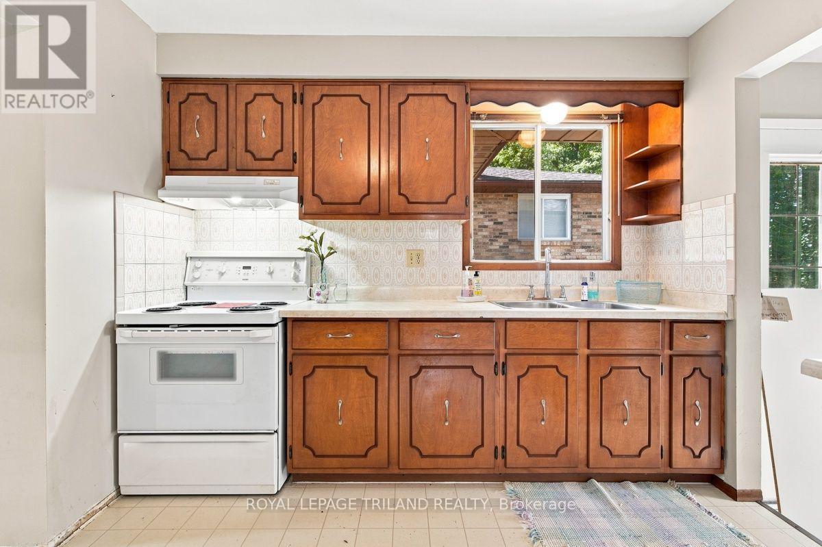 184 Chesham Place, London North, Ontario  N6G 3T7 - Photo 9 - X13714256