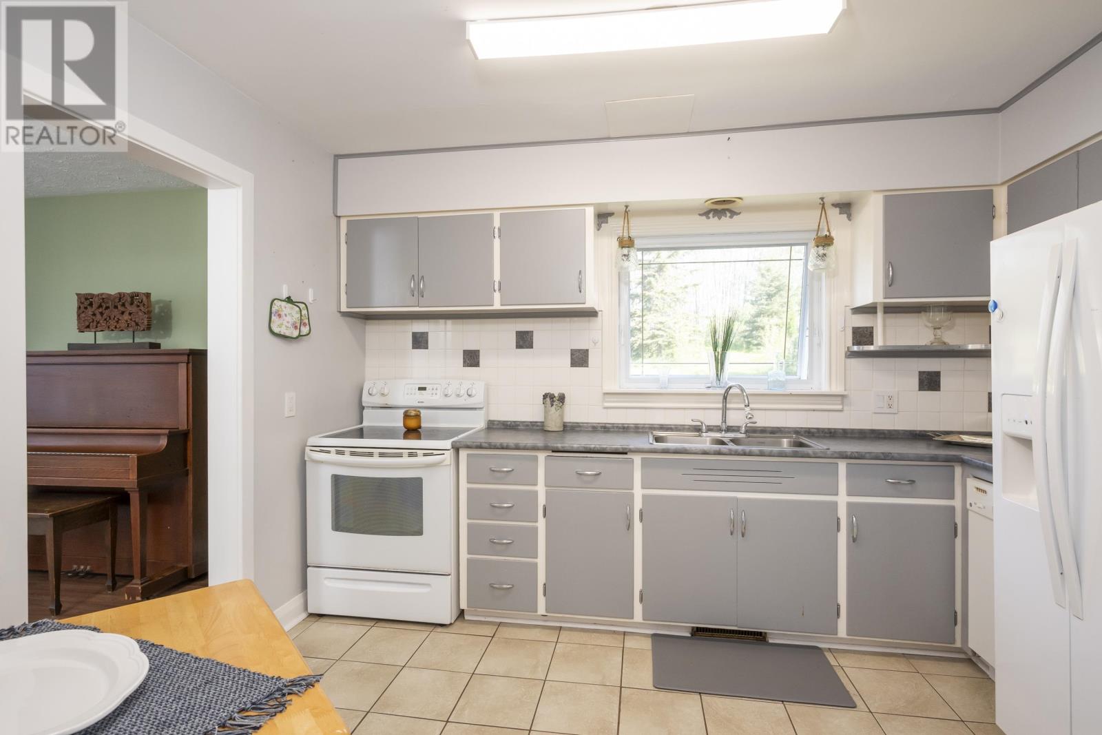 500 Court St, Thunder Bay, Ontario  P7A 4X8 - Photo 16 - TB2602076