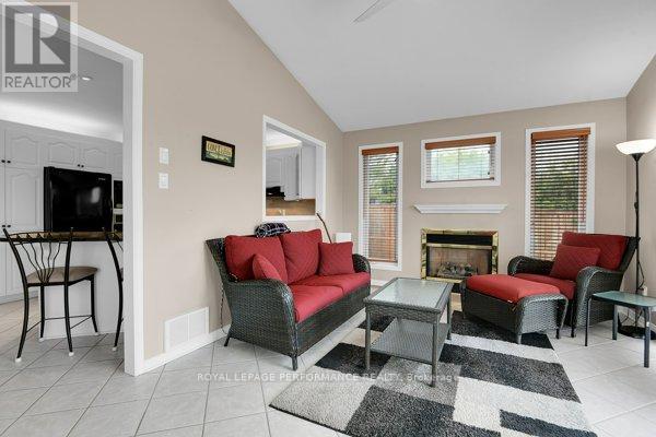 401 Phoenix Crescent, Ottawa, Ontario  K1E 1V6 - Photo 16 - X13714036