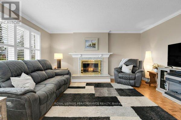 401 Phoenix Crescent, Ottawa, Ontario  K1E 1V6 - Photo 7 - X13714036