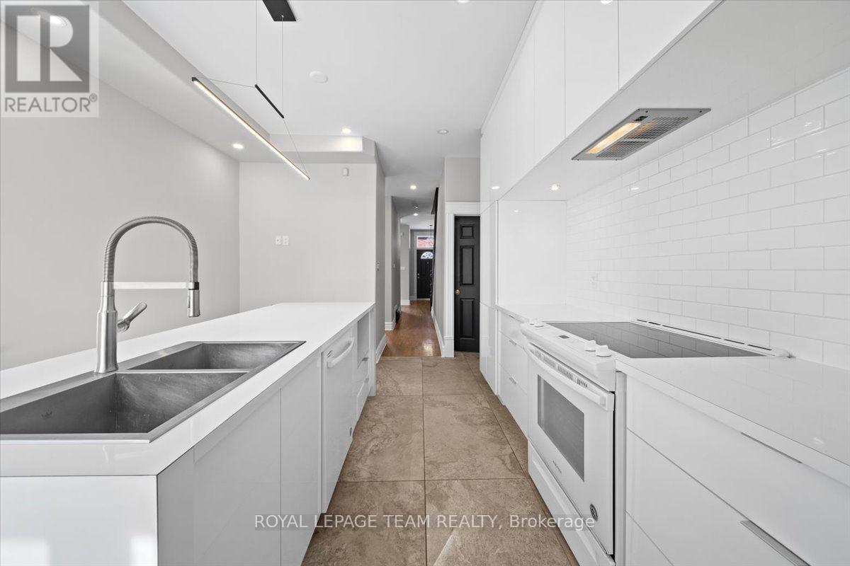 132 Elm Street, Ottawa, Ontario  K1R 6N5 - Photo 11 - X13714044