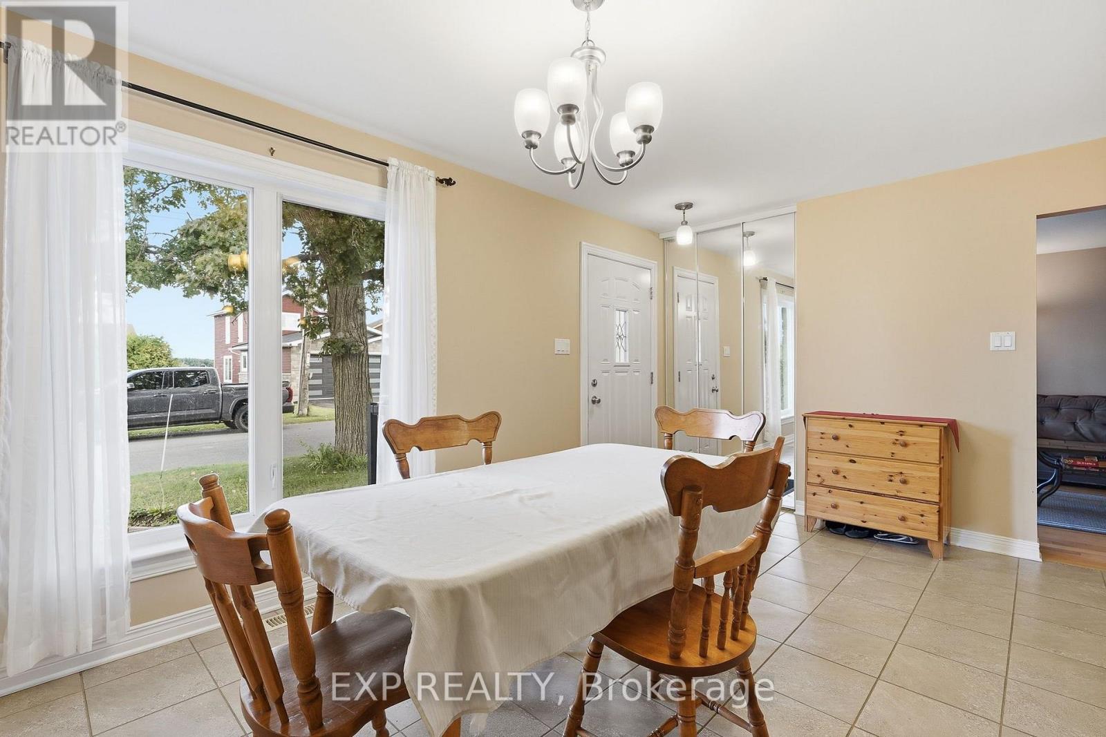 2465 Woods Street, Clarence-Rockland, Ontario  K4K 1J3 - Photo 11 - X13714272