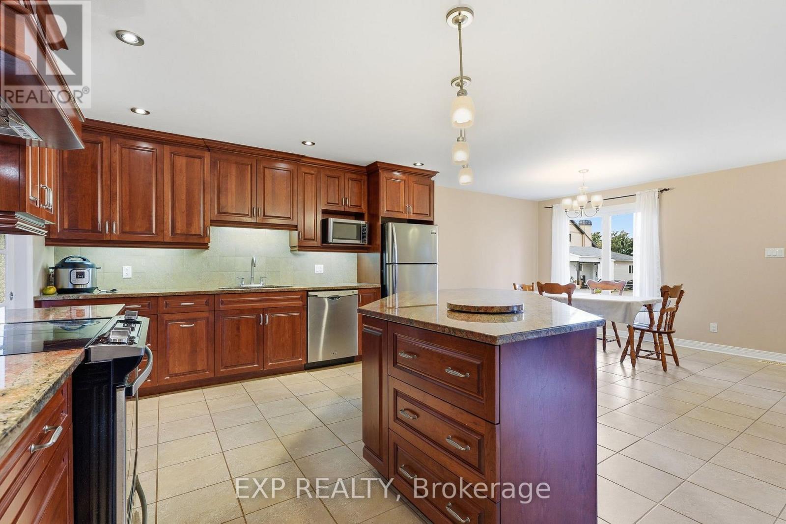 2465 Woods Street, Clarence-Rockland, Ontario  K4K 1J3 - Photo 15 - X13714272