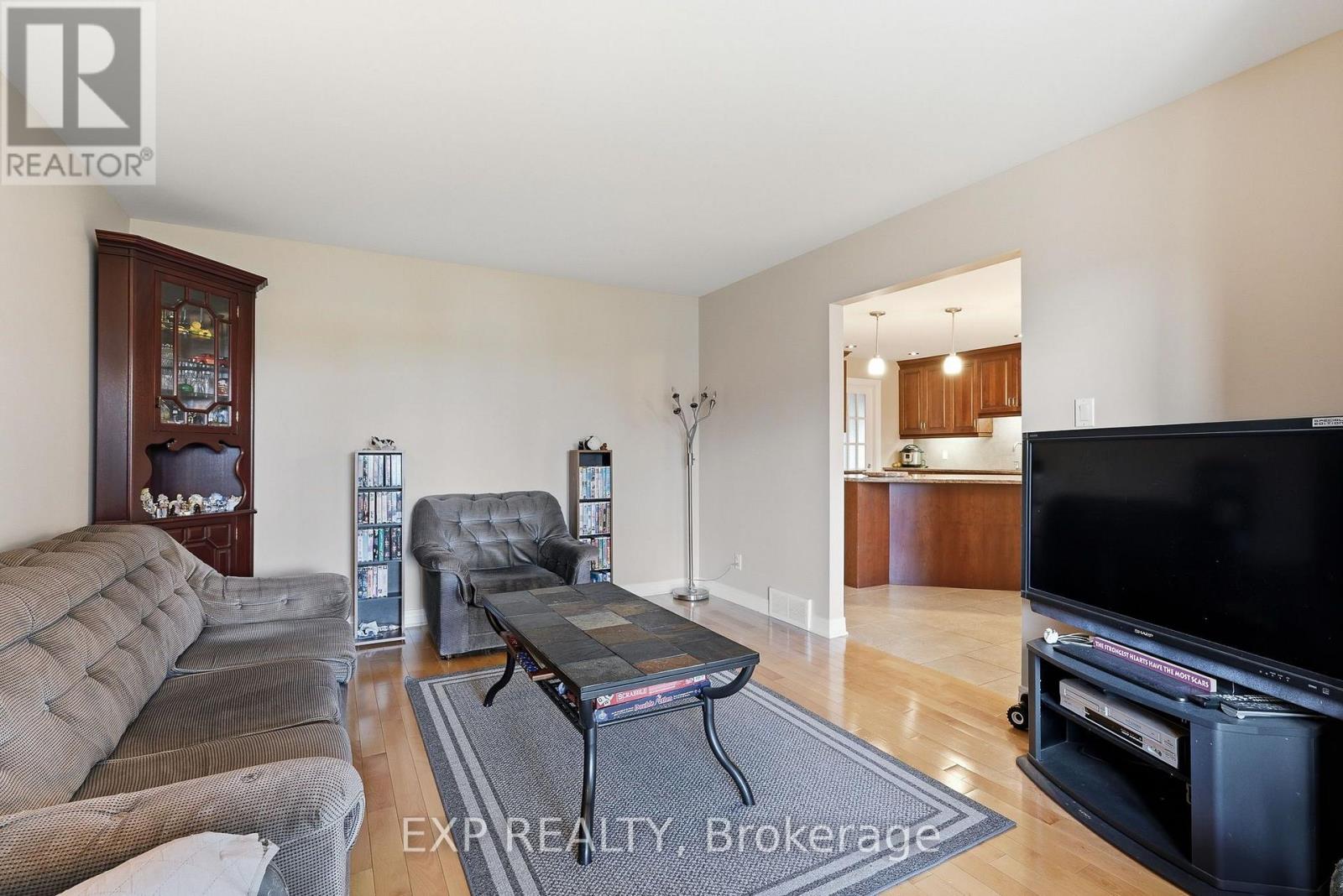 2465 Woods Street, Clarence-Rockland, Ontario  K4K 1J3 - Photo 6 - X13714272