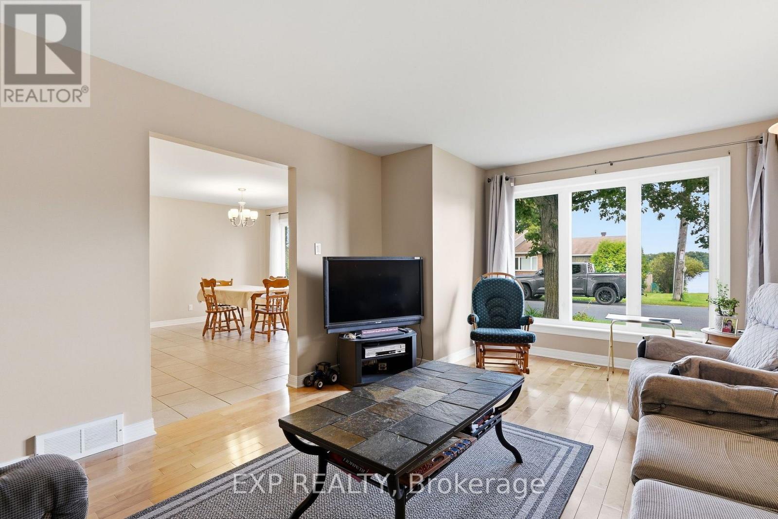 2465 Woods Street, Clarence-Rockland, Ontario  K4K 1J3 - Photo 7 - X13714272