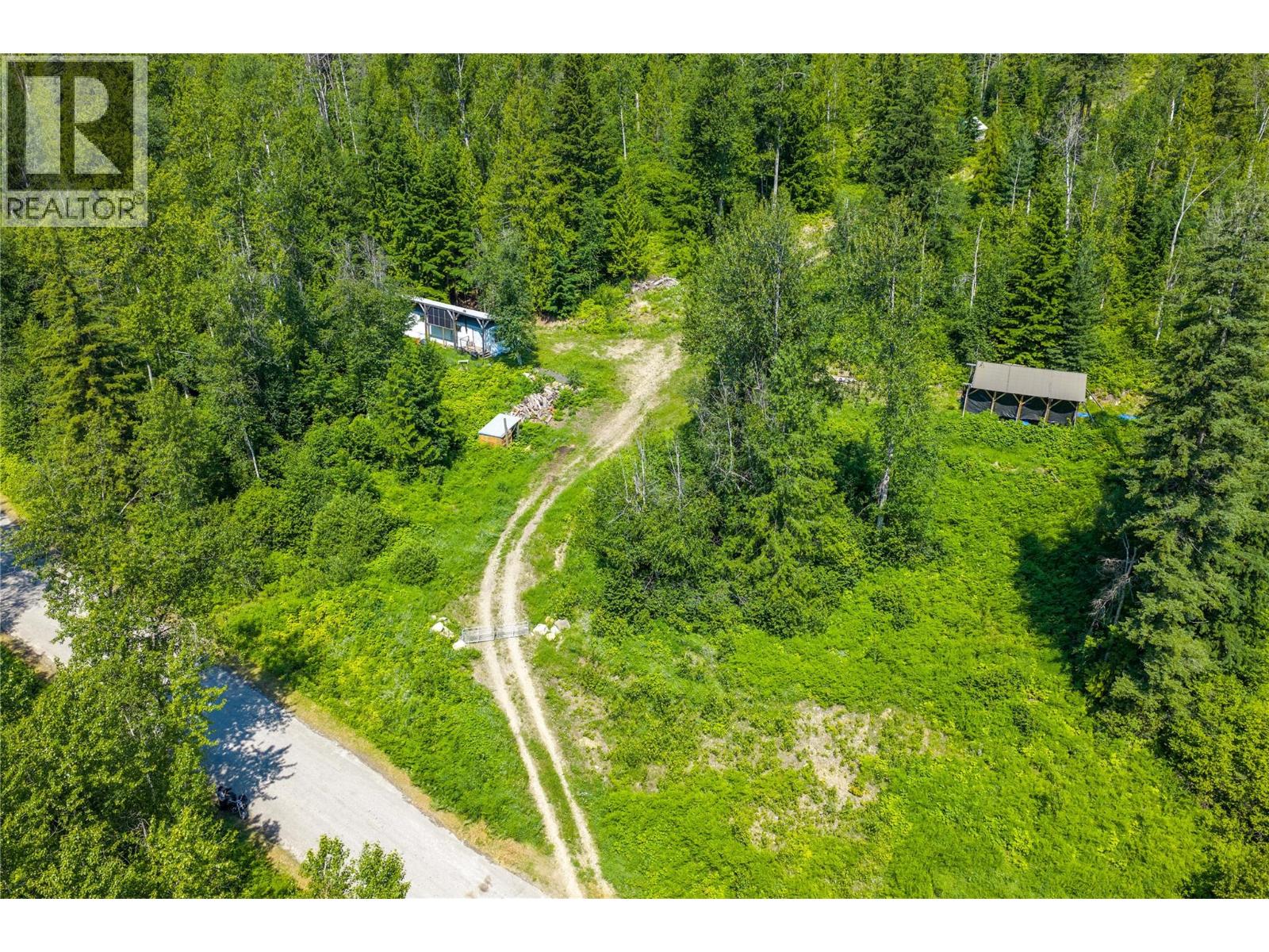7455 19 Mile Road, Revelstoke, British Columbia  V0E 2S0 - Photo 5 - 10394776