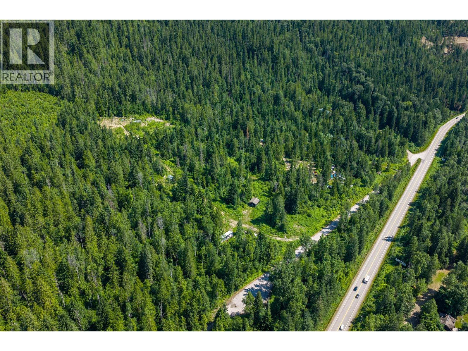 7455 19 Mile Road, Revelstoke, British Columbia  V0E 2S0 - Photo 10 - 10394776