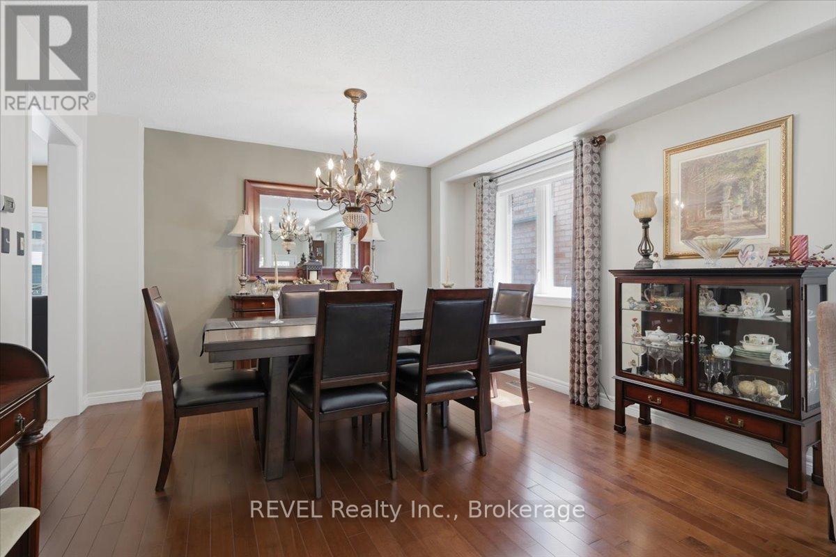 4819 Bloomburg Drive, Mississauga, Ontario  L5M 7K4 - Photo 11 - W13714086