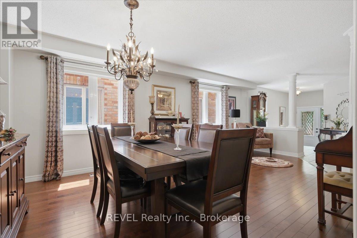 4819 Bloomburg Drive, Mississauga, Ontario  L5M 7K4 - Photo 12 - W13714086