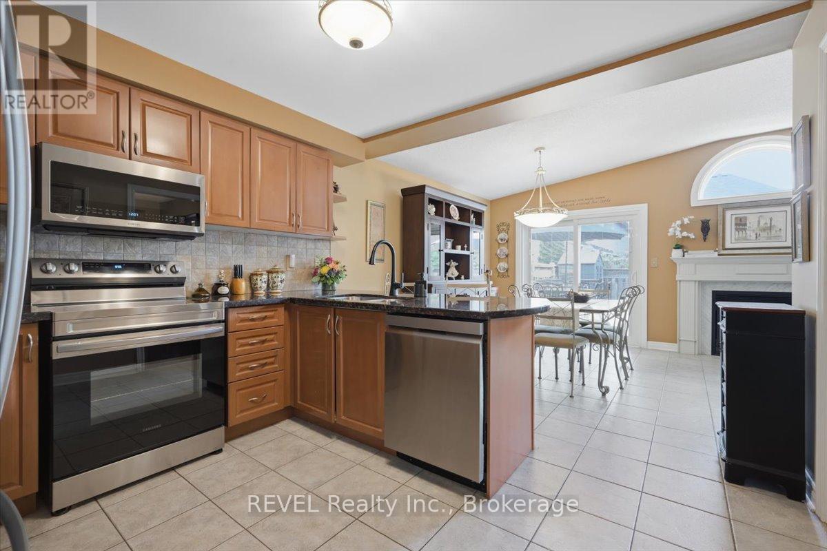 4819 Bloomburg Drive, Mississauga, Ontario  L5M 7K4 - Photo 13 - W13714086