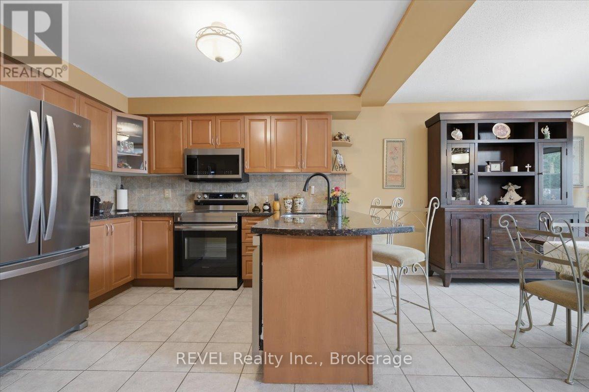 4819 Bloomburg Drive, Mississauga, Ontario  L5M 7K4 - Photo 14 - W13714086