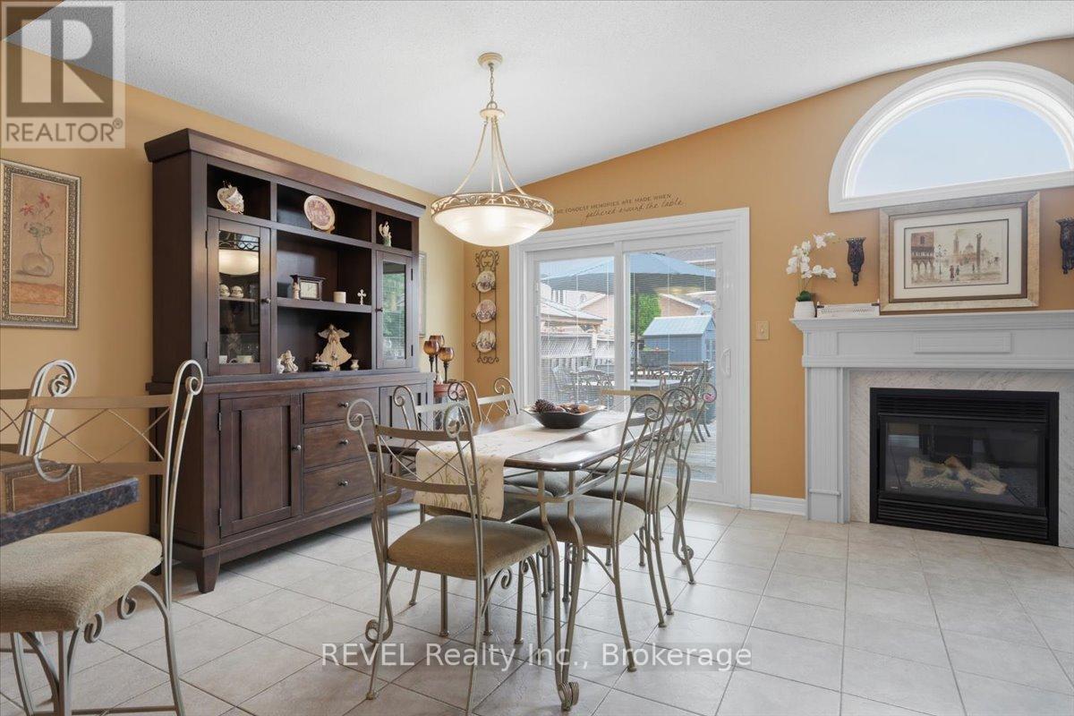 4819 Bloomburg Drive, Mississauga, Ontario  L5M 7K4 - Photo 16 - W13714086