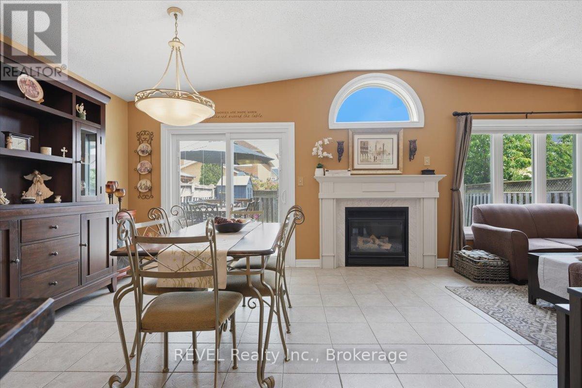 4819 Bloomburg Drive, Mississauga, Ontario  L5M 7K4 - Photo 17 - W13714086