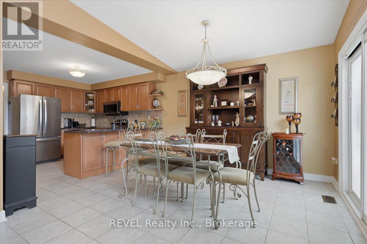 4819 Bloomburg Drive, Mississauga, Ontario  L5M 7K4 - Photo 18 - W13714086