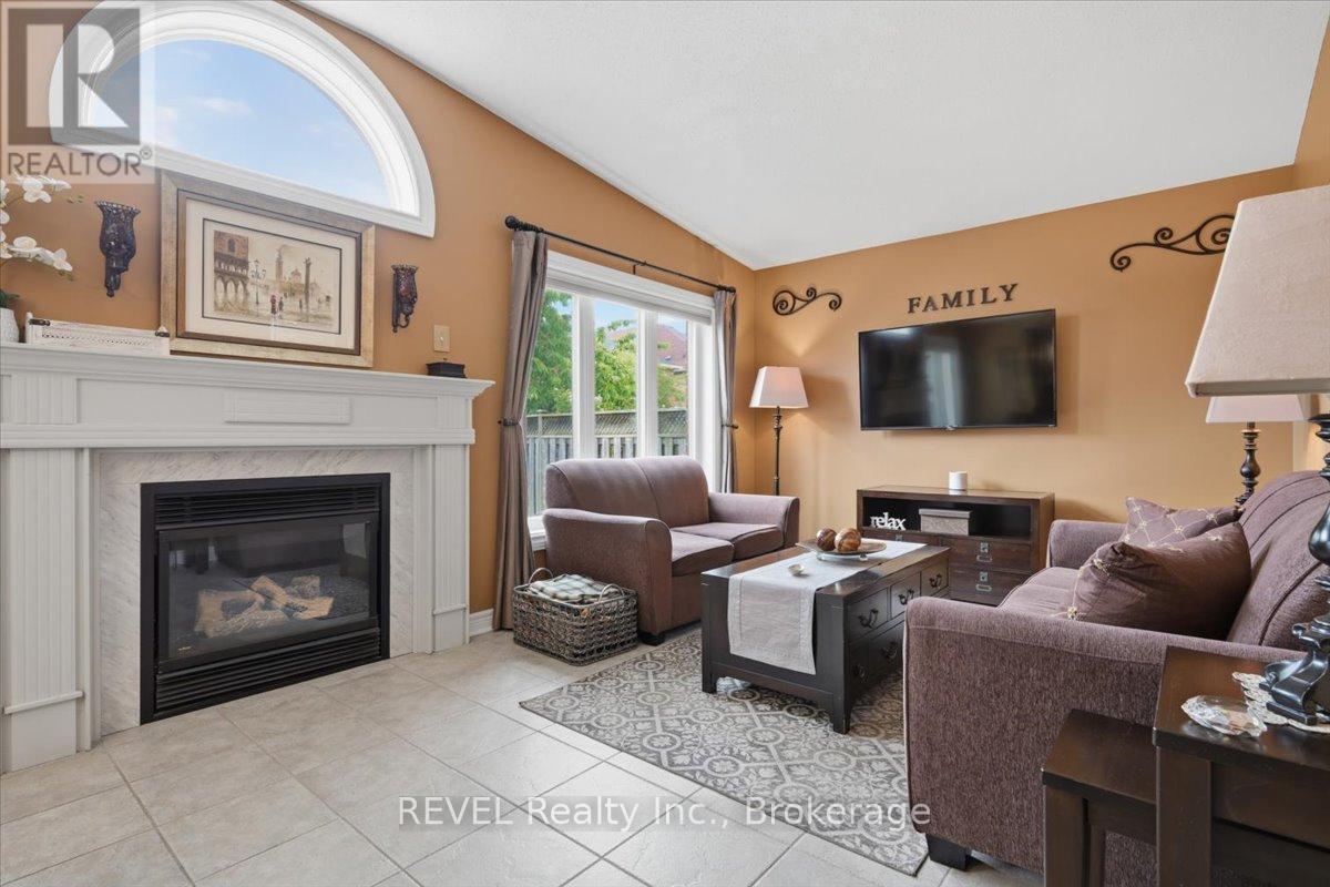 4819 Bloomburg Drive, Mississauga, Ontario  L5M 7K4 - Photo 19 - W13714086
