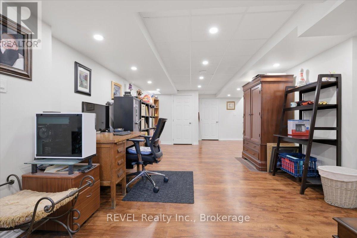 4819 Bloomburg Drive, Mississauga, Ontario  L5M 7K4 - Photo 33 - W13714086