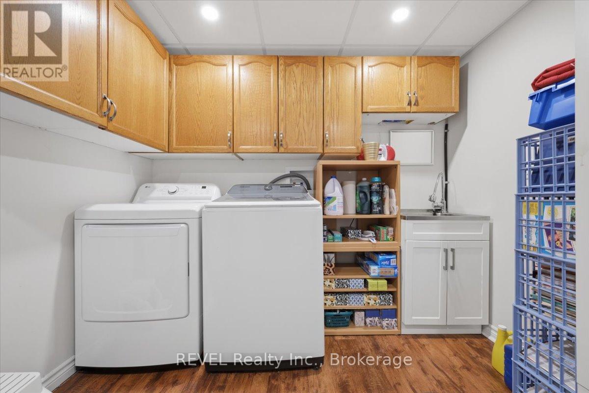 4819 Bloomburg Drive, Mississauga, Ontario  L5M 7K4 - Photo 34 - W13714086
