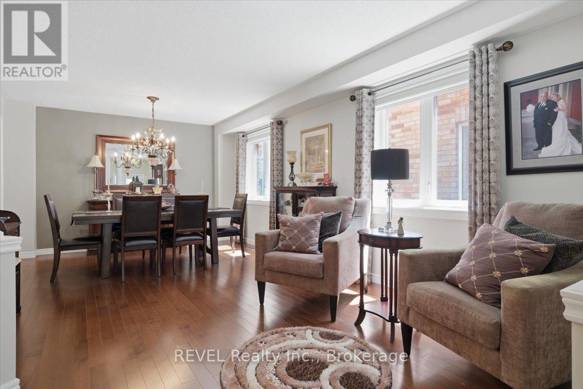 4819 Bloomburg Drive, Mississauga, Ontario  L5M 7K4 - Photo 9 - W13714086