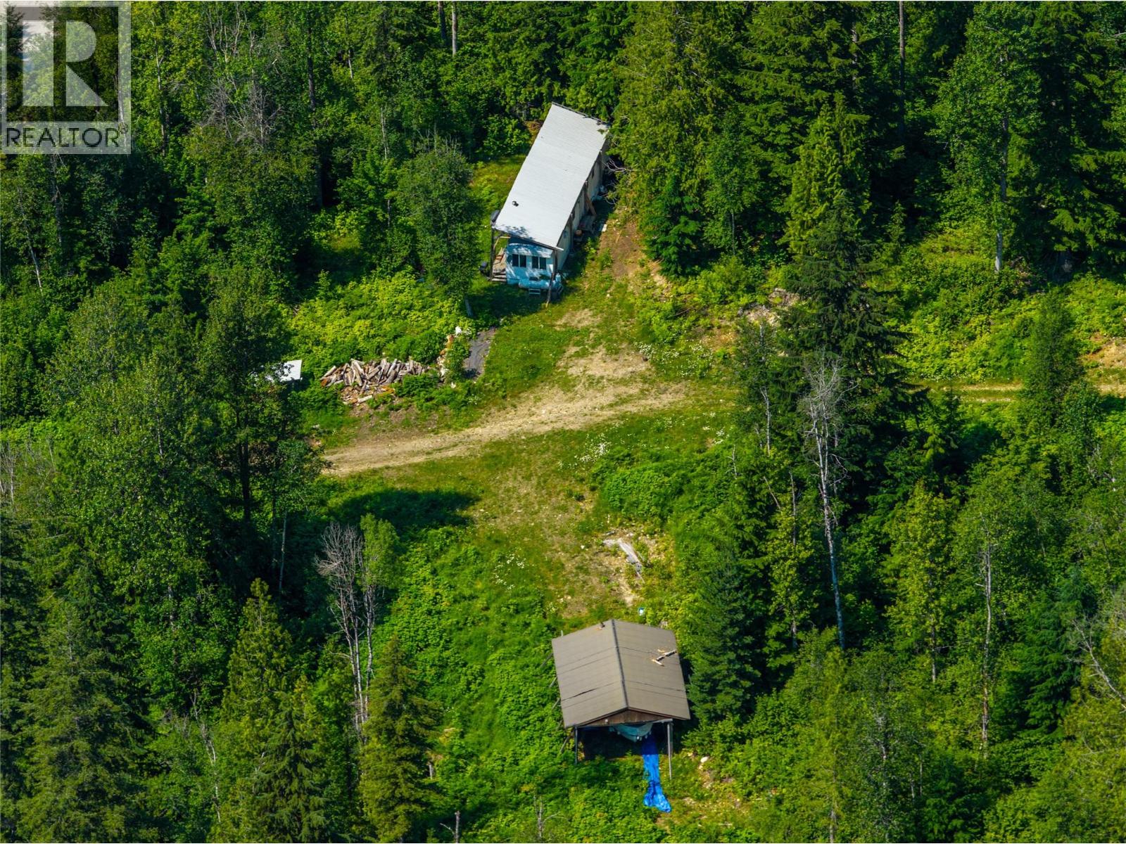 7455 19 Mile Road, Revelstoke, British Columbia  V0E 2S0 - Photo 6 - 10394776