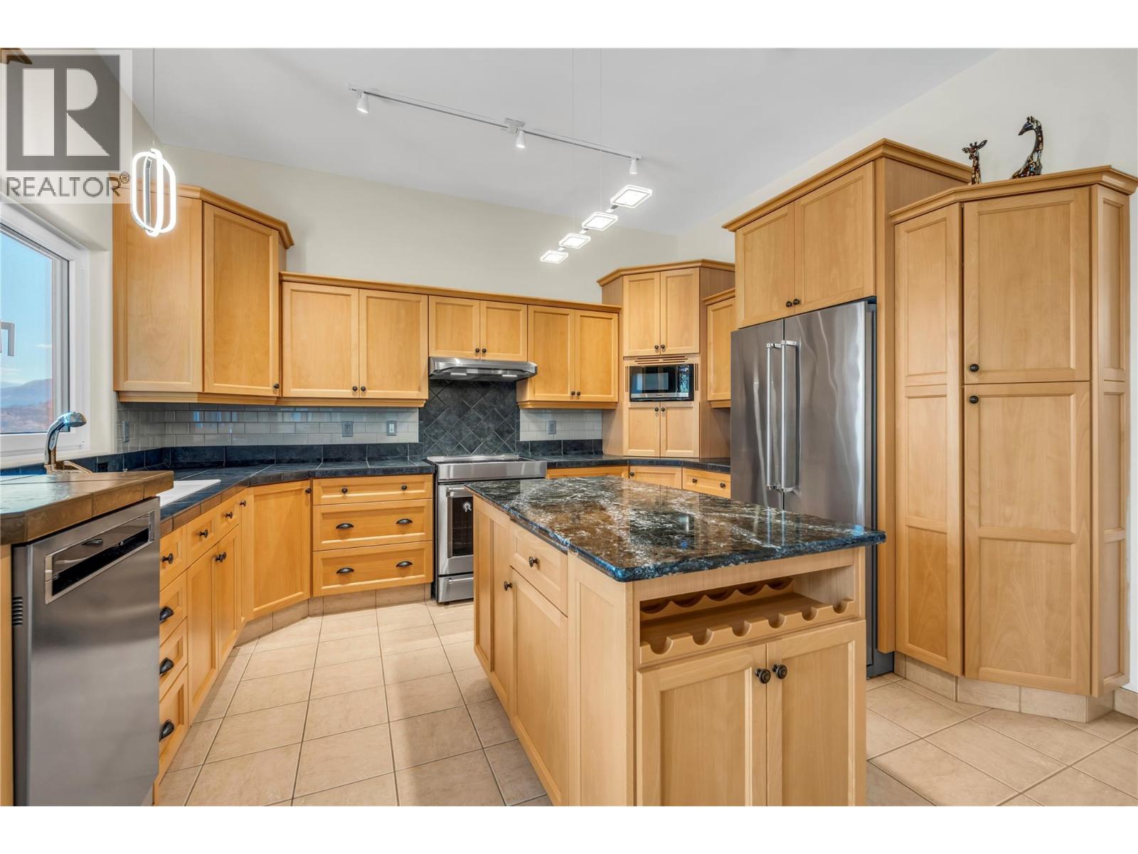 174 Christie Mountain Lane, Okanagan Falls, British Columbia  V0H 1R0 - Photo 15 - 10394919