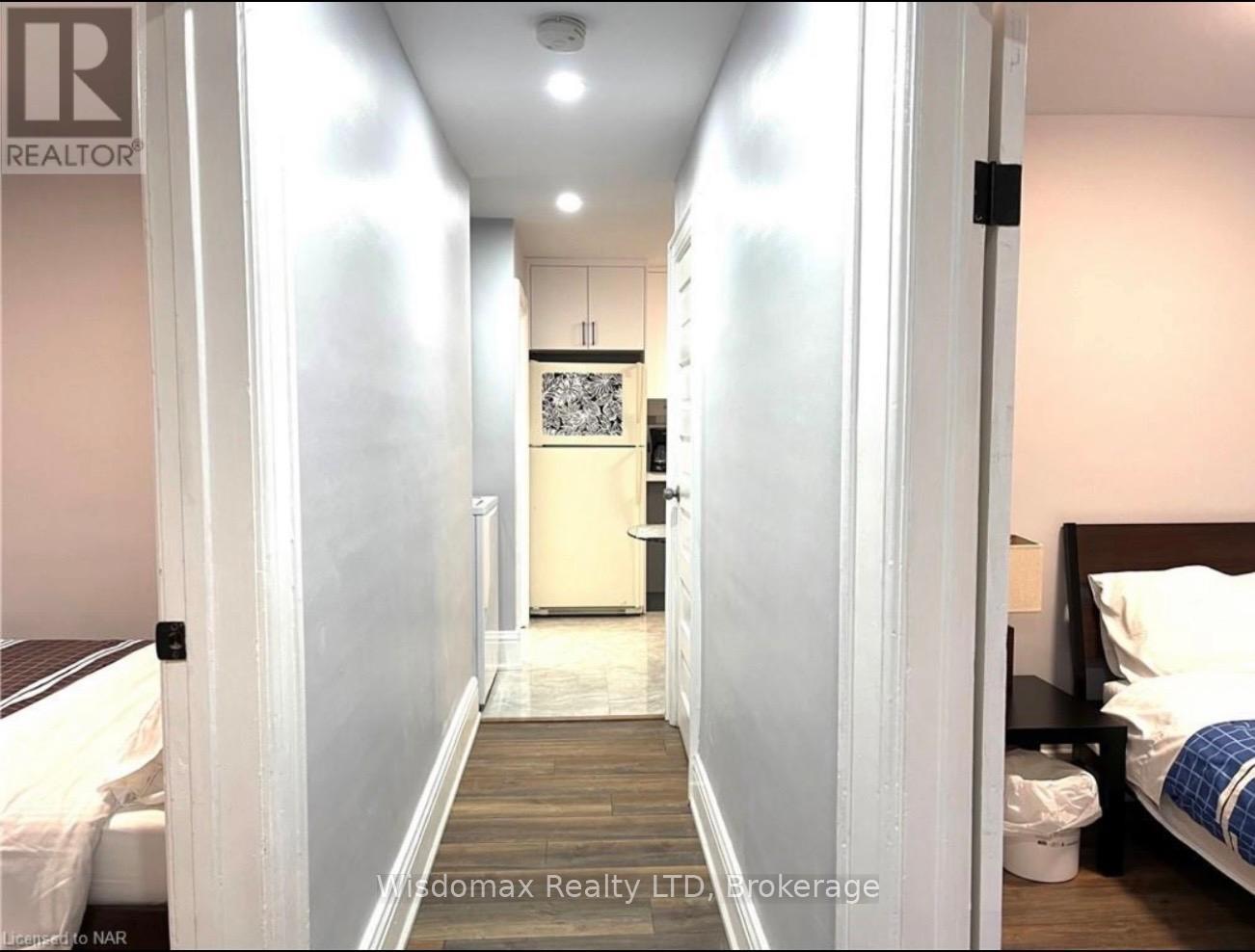 4873 Armoury Street, Niagara Falls, Ontario  L2E 1S9 - Photo 3 - X13714162