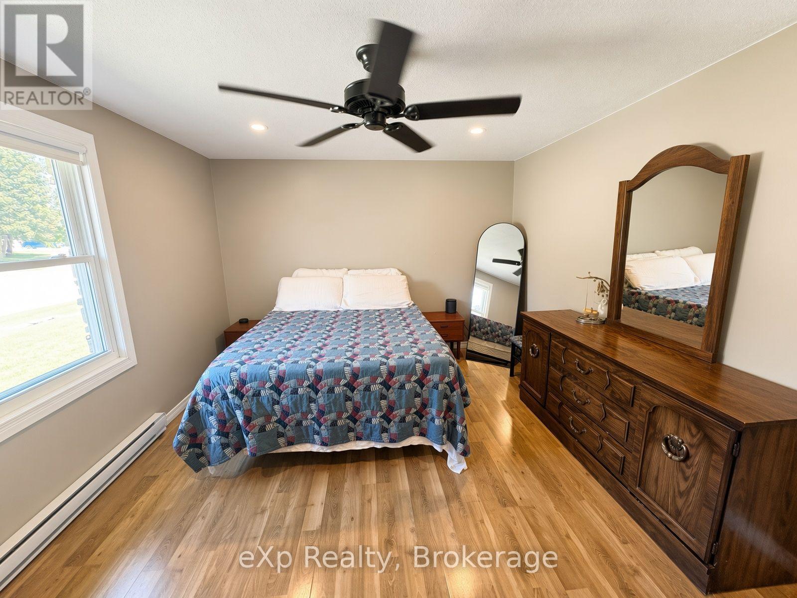 23 Valleyside Drive, Brockton, Ontario  N0G 2V0 - Photo 14 - X13706580