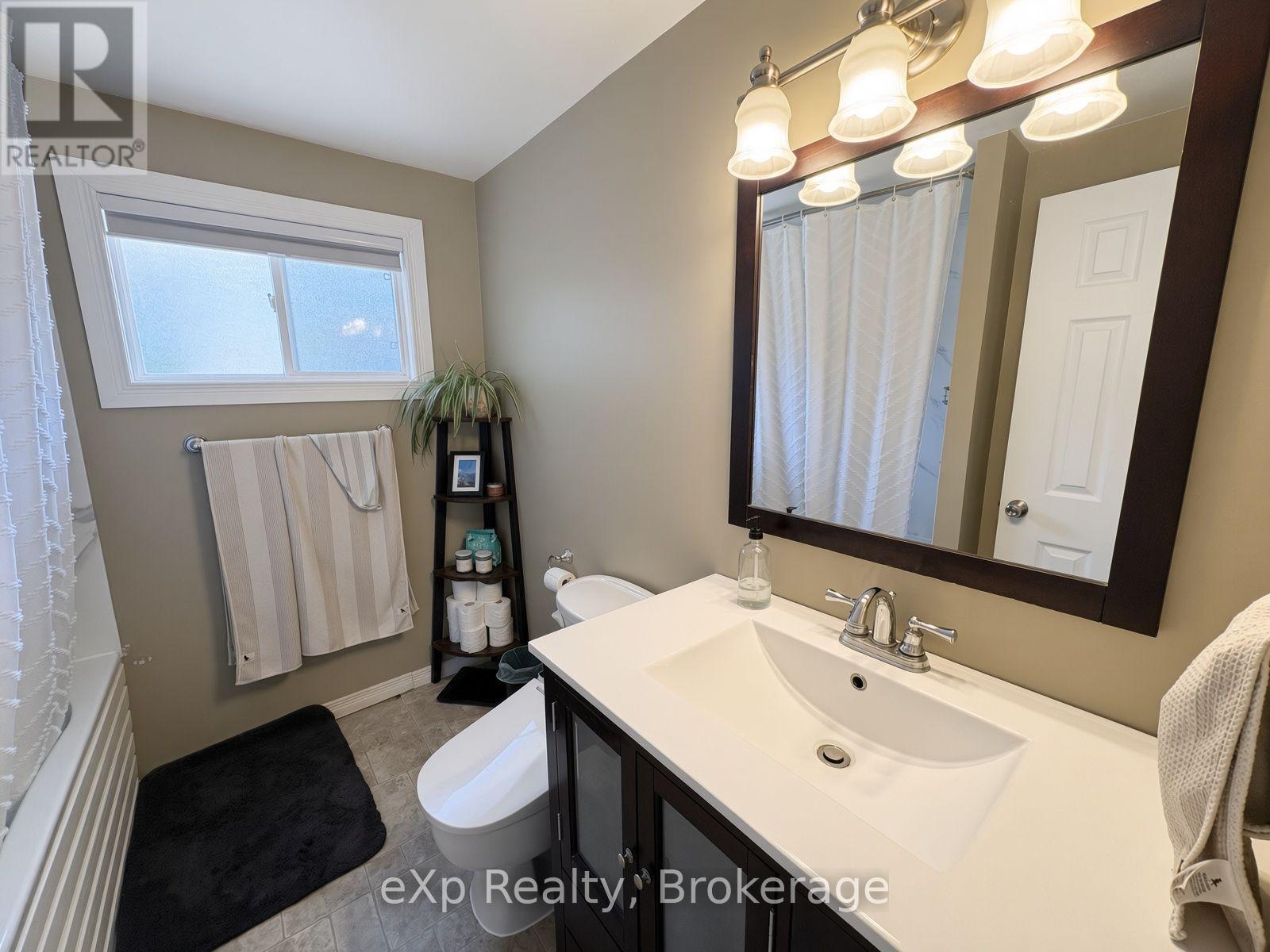 23 Valleyside Drive, Brockton, Ontario  N0G 2V0 - Photo 16 - X13706580