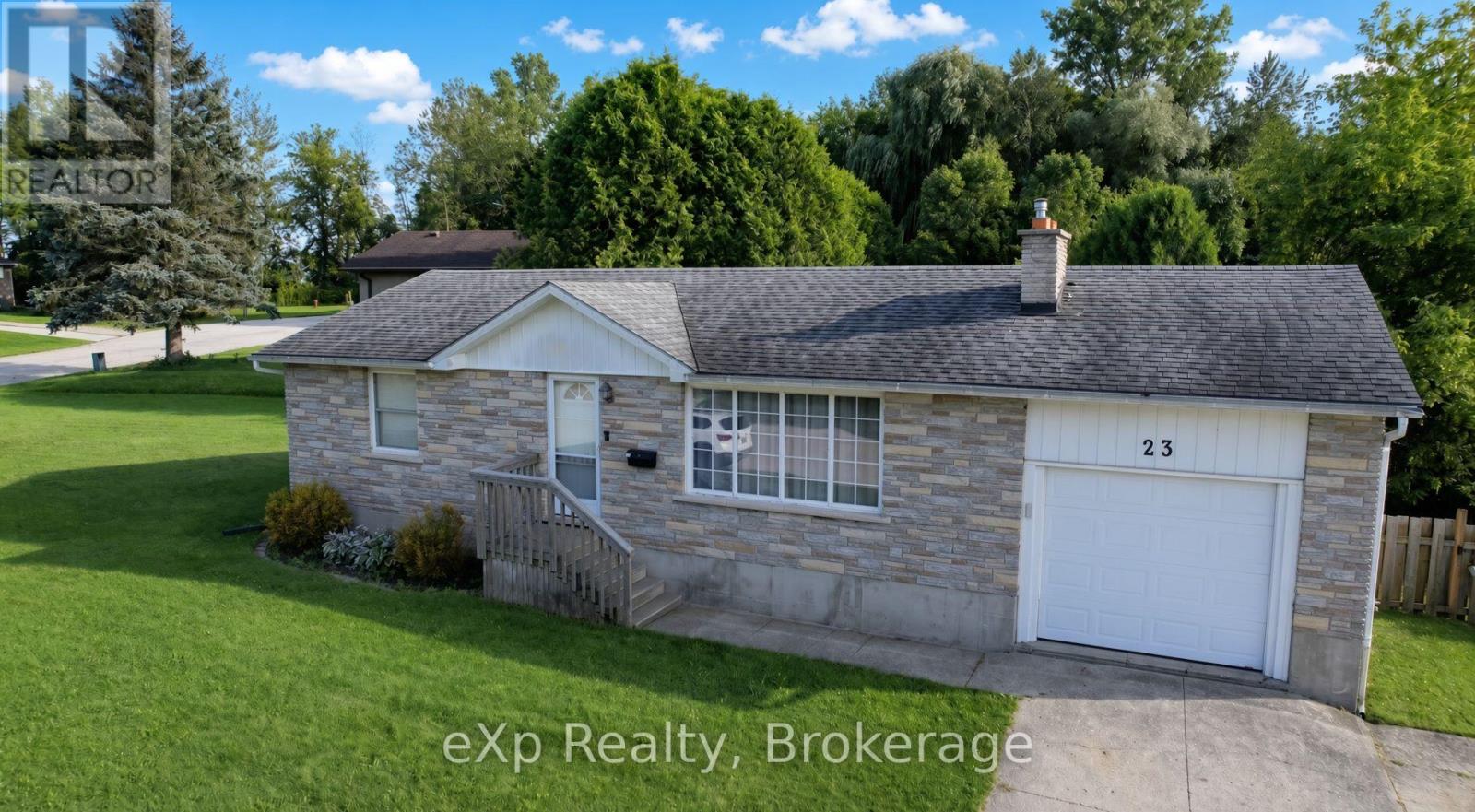 23 Valleyside Drive, Brockton, Ontario  N0G 2V0 - Photo 2 - X13706580