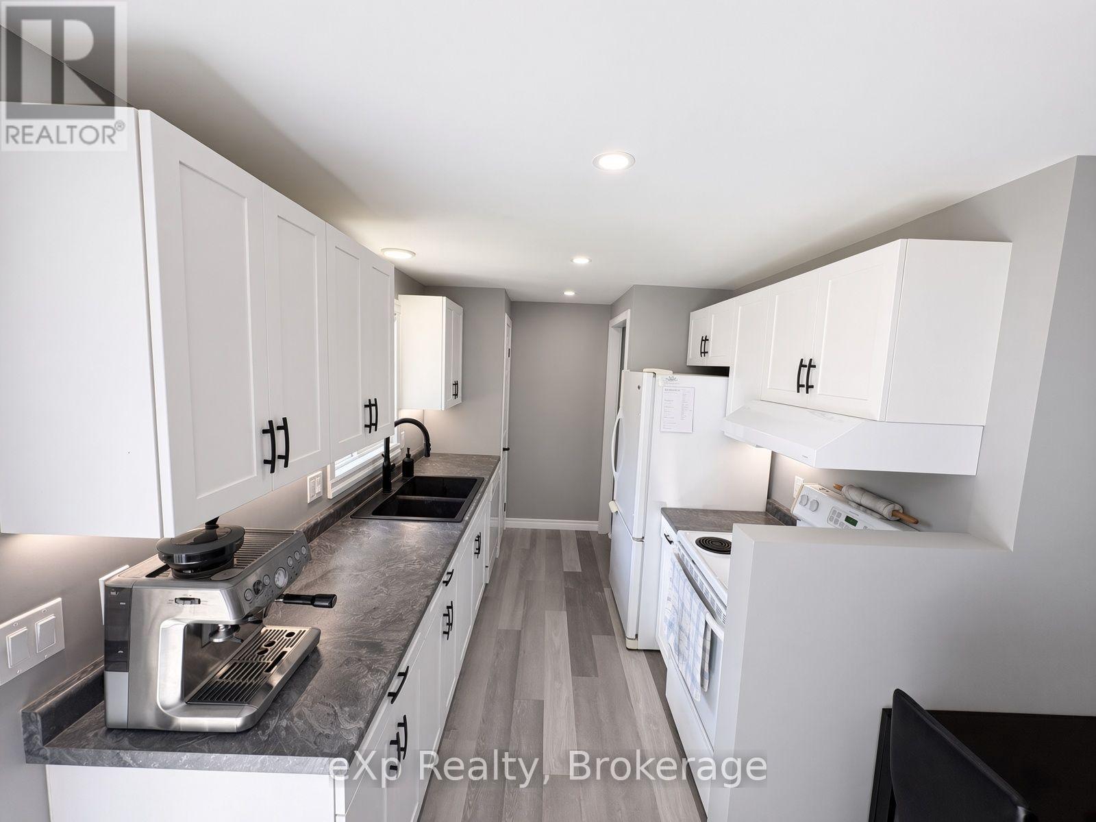 23 Valleyside Drive, Brockton, Ontario  N0G 2V0 - Photo 9 - X13706580