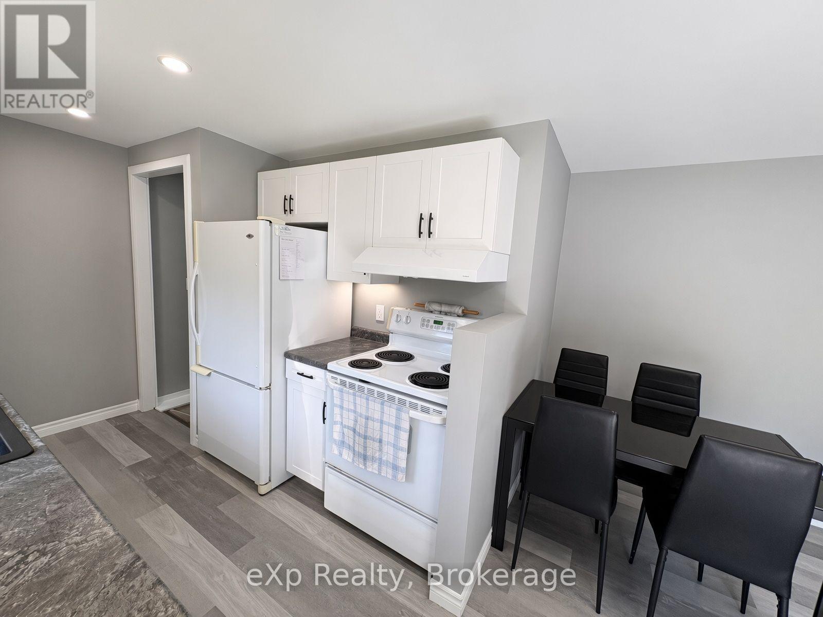 23 Valleyside Drive, Brockton, Ontario  N0G 2V0 - Photo 7 - X13706580