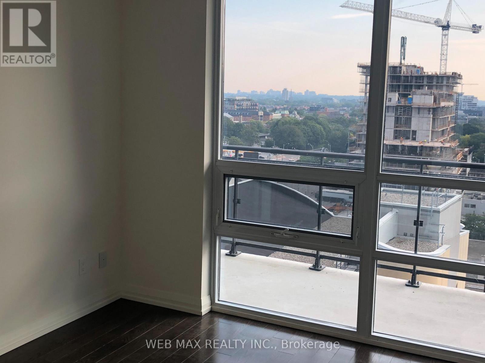 1527 - 460 Adelaide Abbey E, Toronto, Ontario  M5A 0E7 - Photo 4 - C13714028