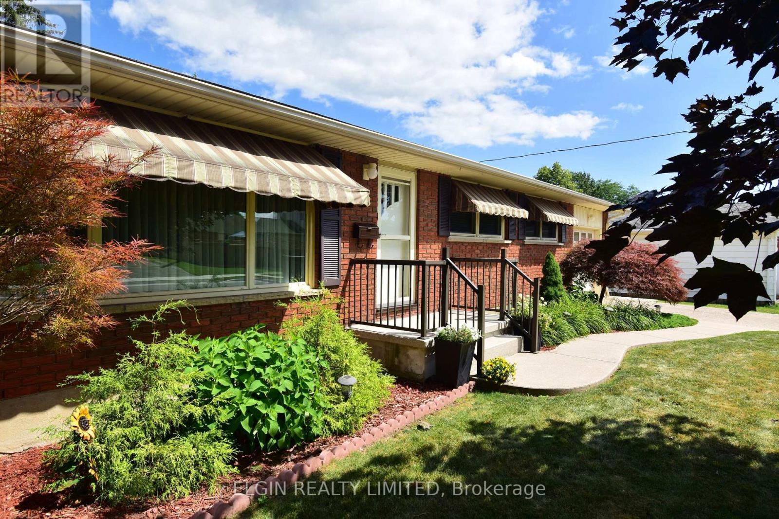 18 Pullen Avenue, St. Thomas, Ontario  N5R 4T4 - Photo 2 - X13609036
