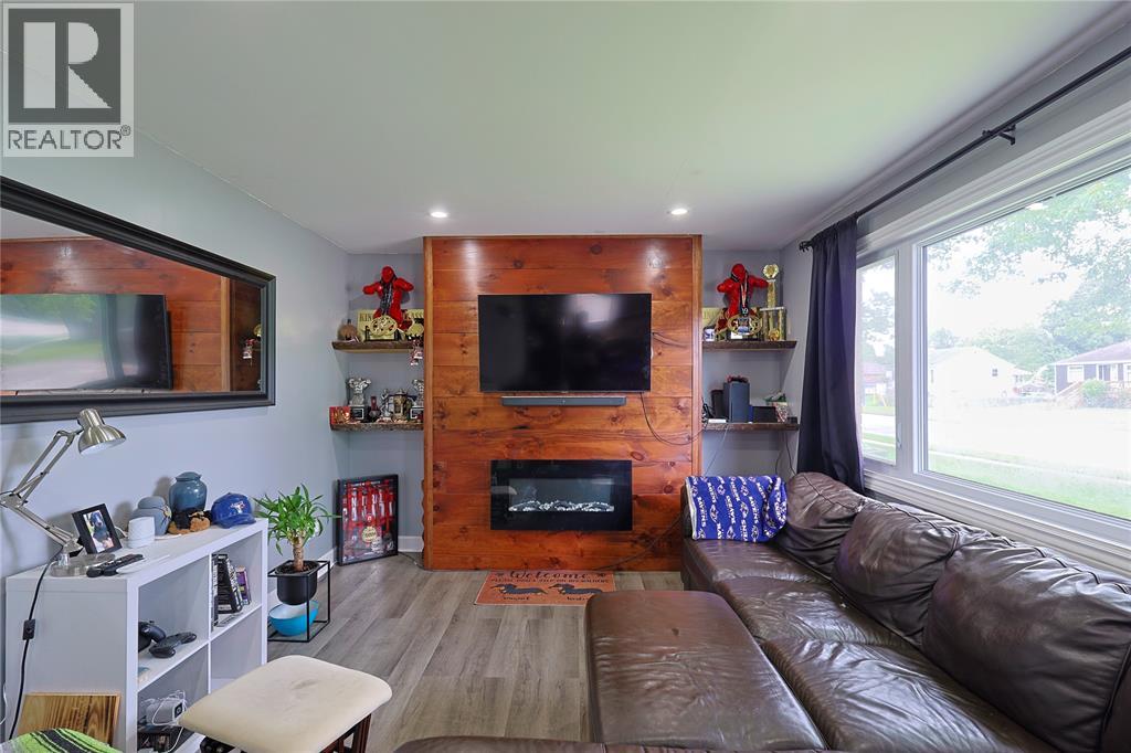 808 Rosedale Avenue, Sarnia, Ontario  N7V 2A3 - Photo 11 - 26020863