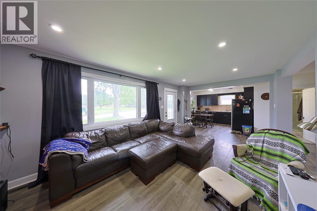 808 Rosedale Avenue, Sarnia, Ontario  N7V 2A3 - Photo 13 - 26020863