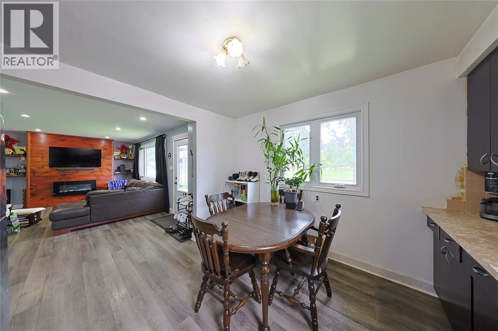 808 Rosedale Avenue, Sarnia, Ontario  N7V 2A3 - Photo 14 - 26020863