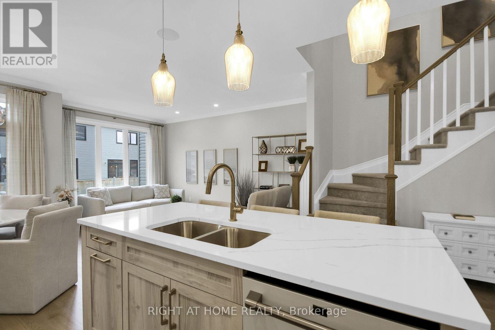 6090 David Weins Street, Ottawa, Ontario  K2S 2Y3 - Photo 13 - X13675626