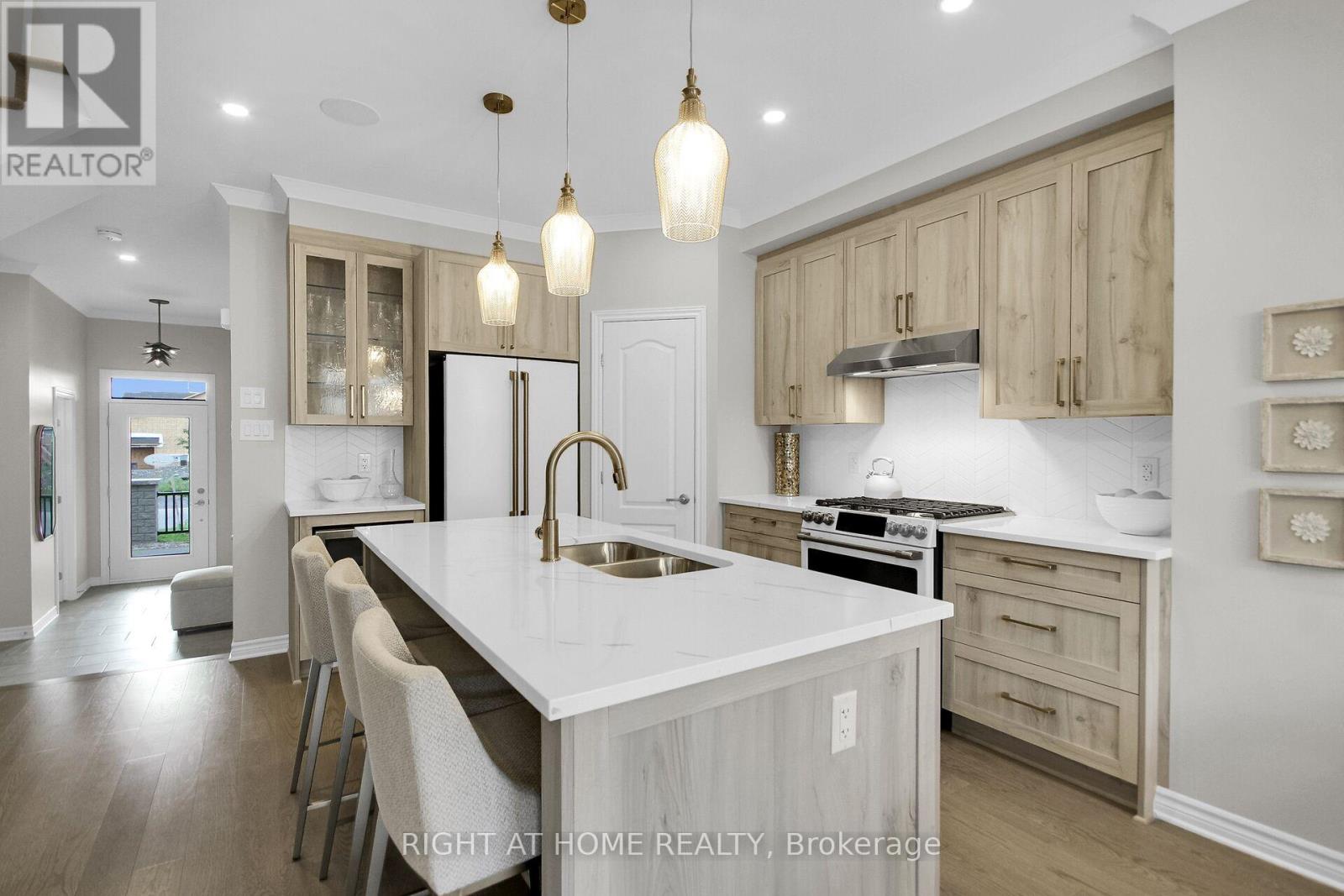 6090 David Weins Street, Ottawa, Ontario  K2S 2Y3 - Photo 10 - X13675626