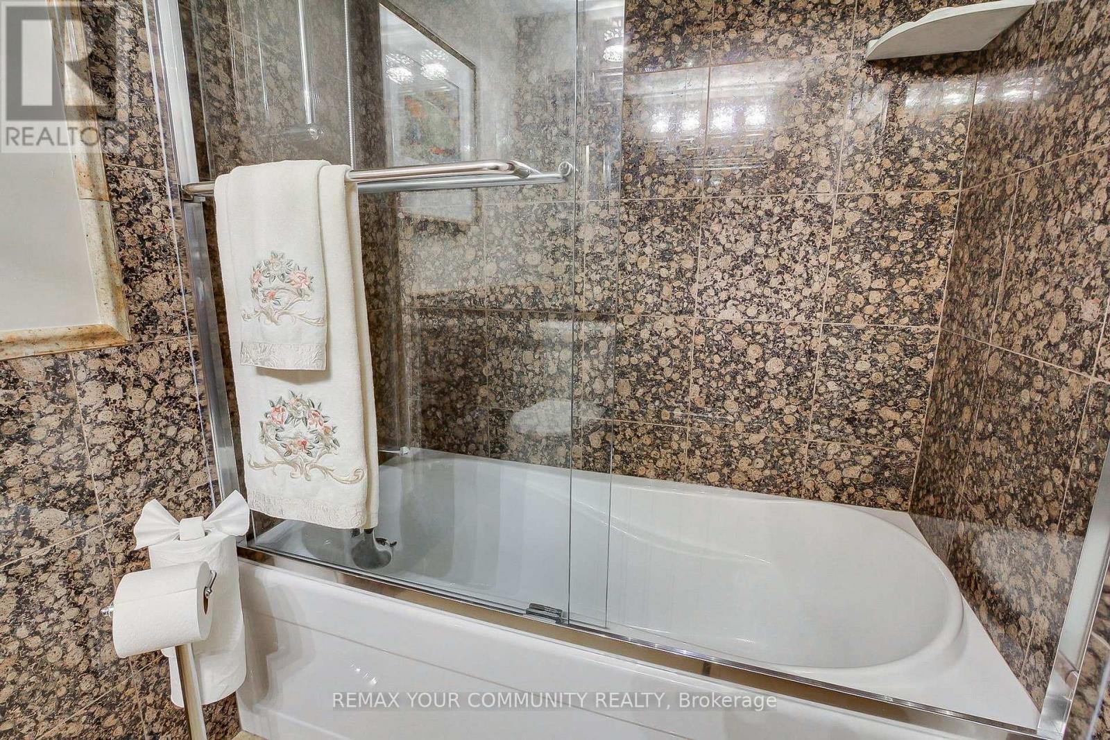 1114 - 40 Harding Boulevard, Richmond Hill (Harding), Ontario  L4C 9S5 - Photo 36 - N13714156