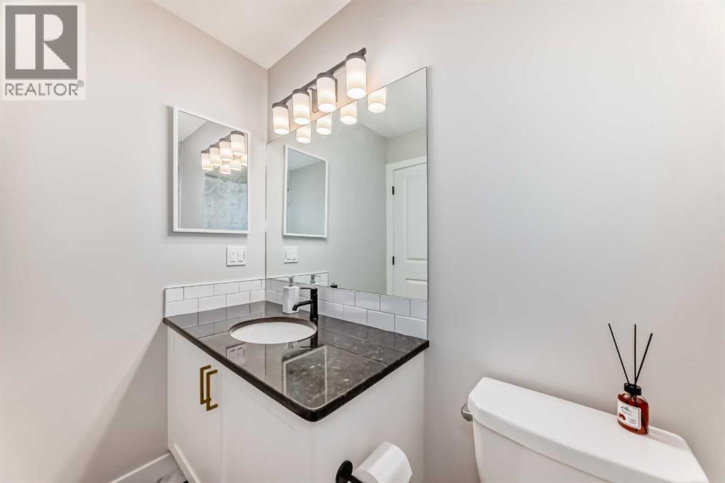 1104 Bayview Gardens Sw, Airdrie, Alberta  T4B 5K4 - Photo 38 - A2321058