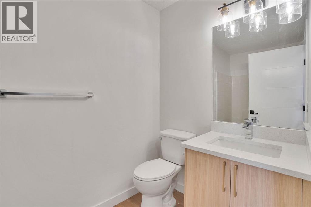 112 Martinglen Close Ne, Calgary, Alberta  T3J 3N1 - Photo 13 - A2336715