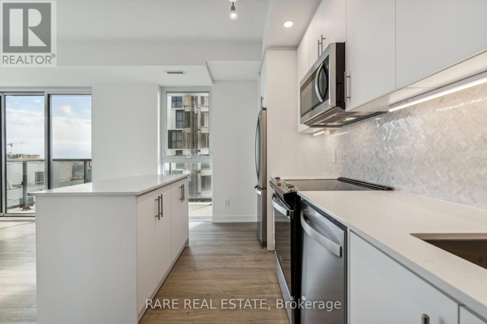603 - 345 Wheat Boom Drive, Oakville, Ontario  L6H 7X5 - Photo 3 - W13714030