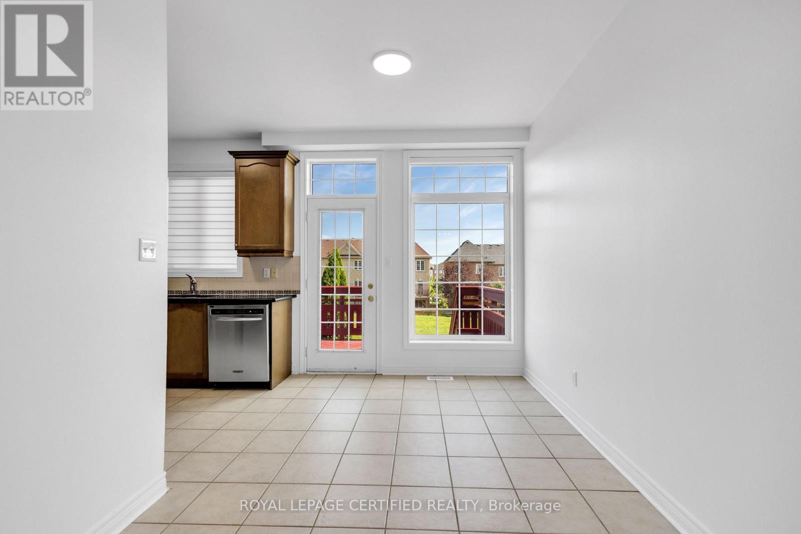 56 Pefferlaw Circle, Brampton, Ontario  L6Y 0K1 - Photo 12 - W13714082