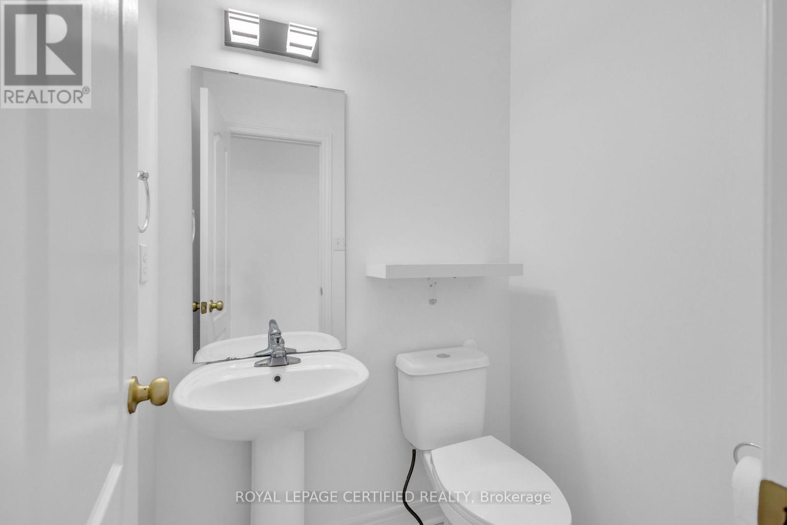 56 Pefferlaw Circle, Brampton, Ontario  L6Y 0K1 - Photo 5 - W13714082