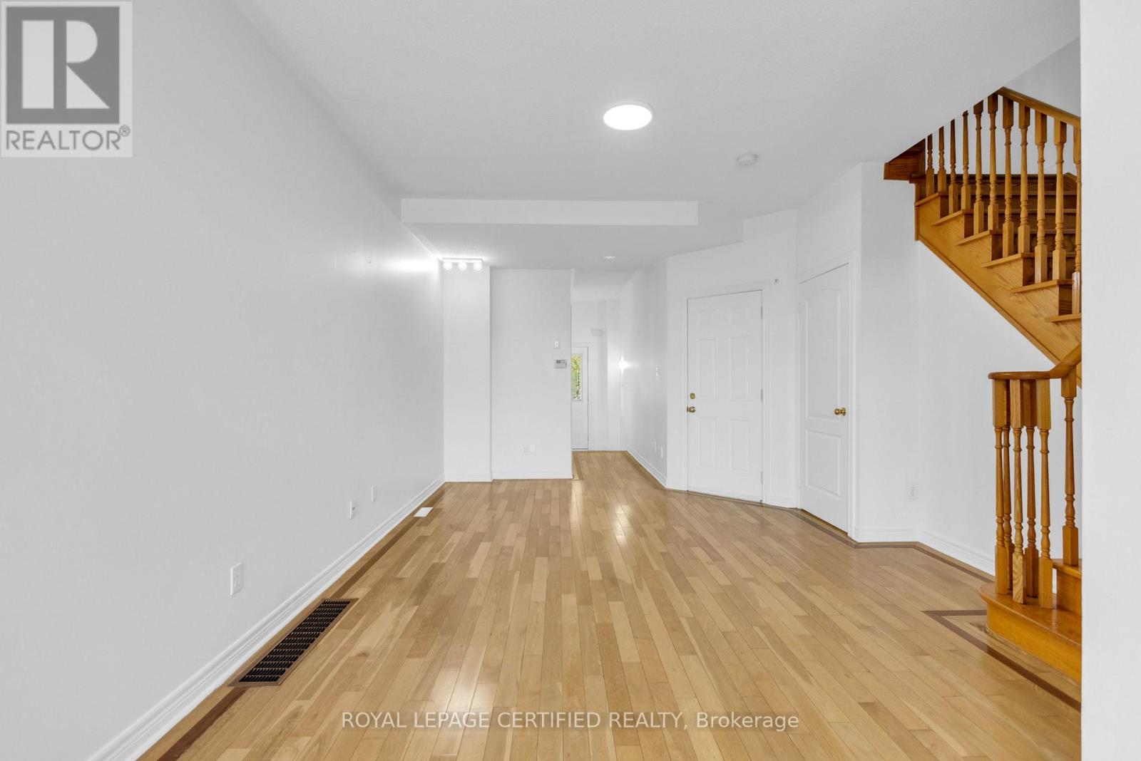 56 Pefferlaw Circle, Brampton, Ontario  L6Y 0K1 - Photo 7 - W13714082