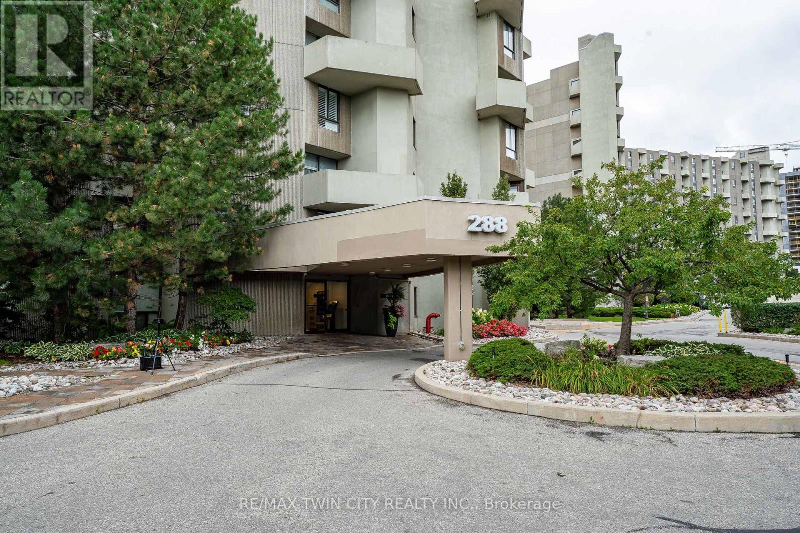 A32 - 288 MILL ROAD, Toronto, Ontario
