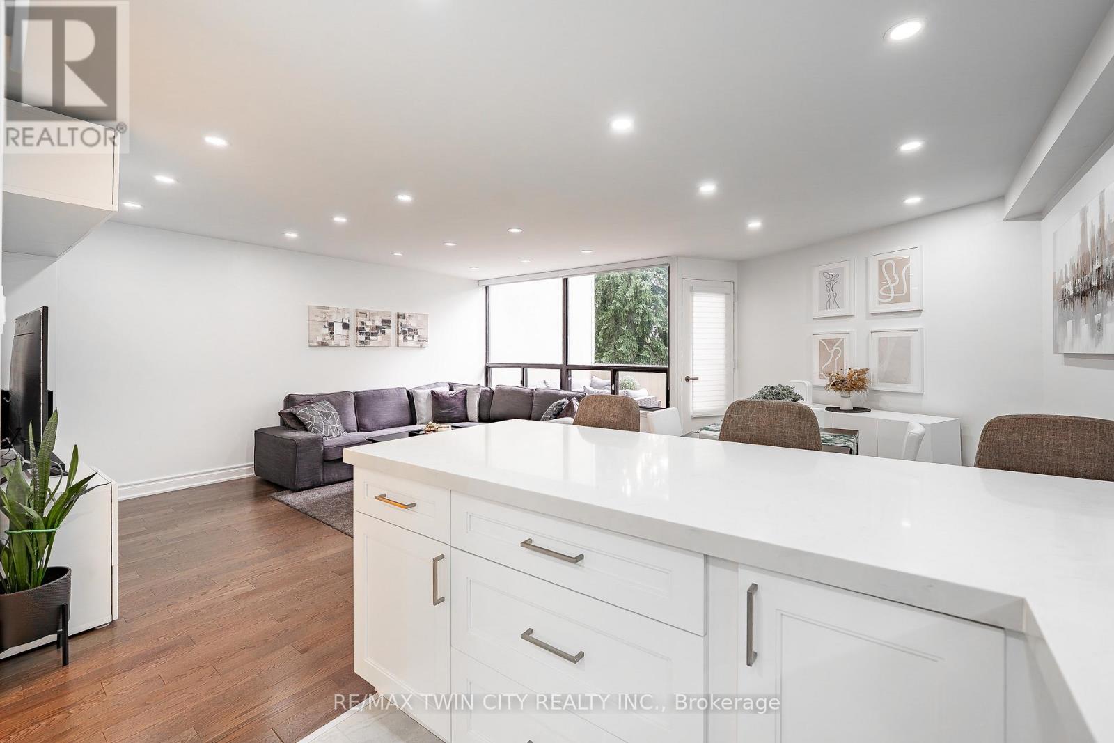 A32 - 288 Mill Road, Toronto, Ontario  M9C 4X7 - Photo 14 - W13714102