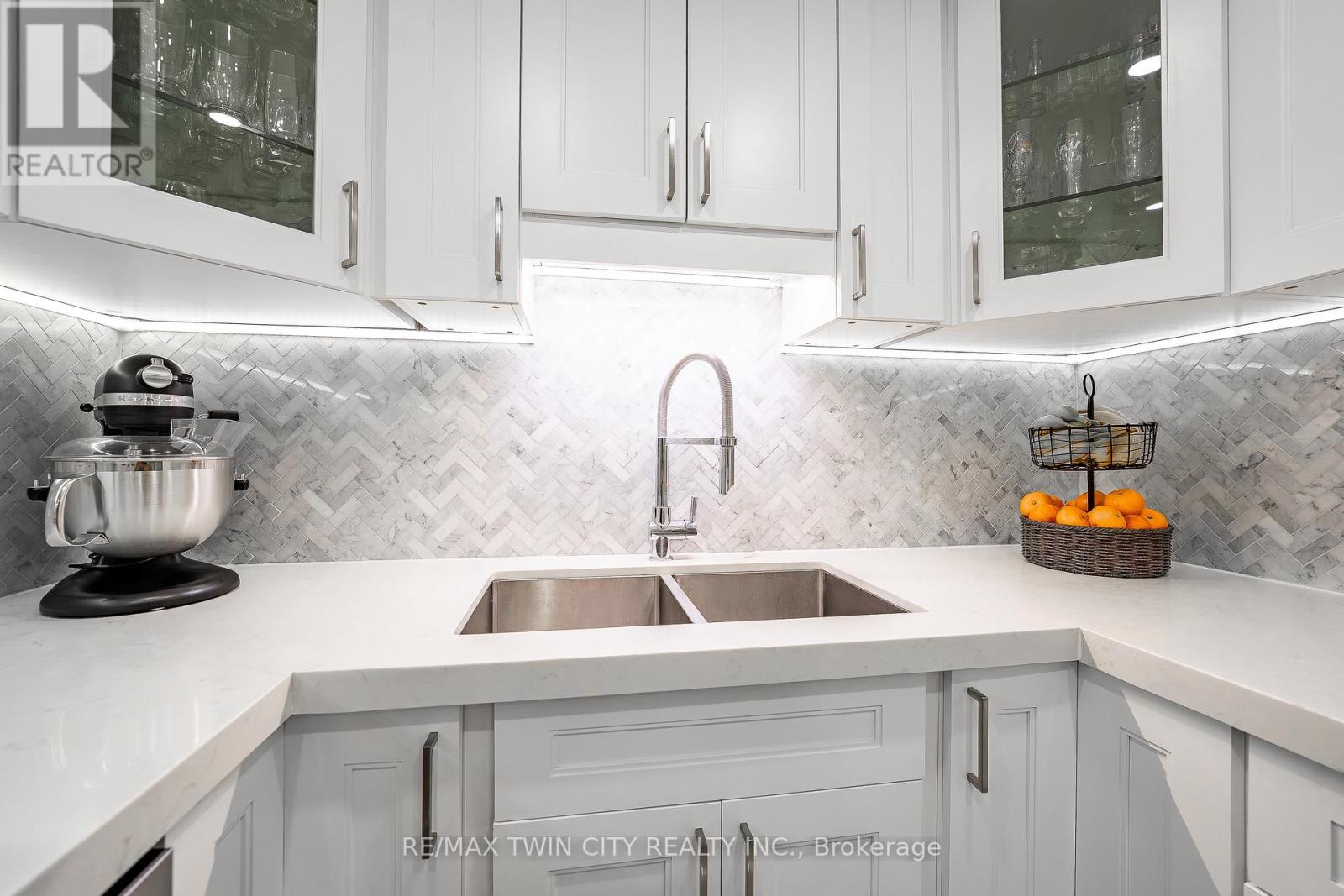 A32 - 288 Mill Road, Toronto, Ontario  M9C 4X7 - Photo 17 - W13714102