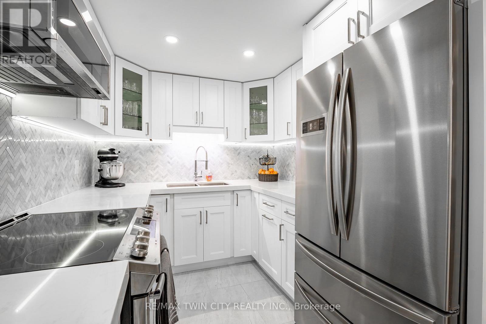 A32 - 288 Mill Road, Toronto, Ontario  M9C 4X7 - Photo 19 - W13714102