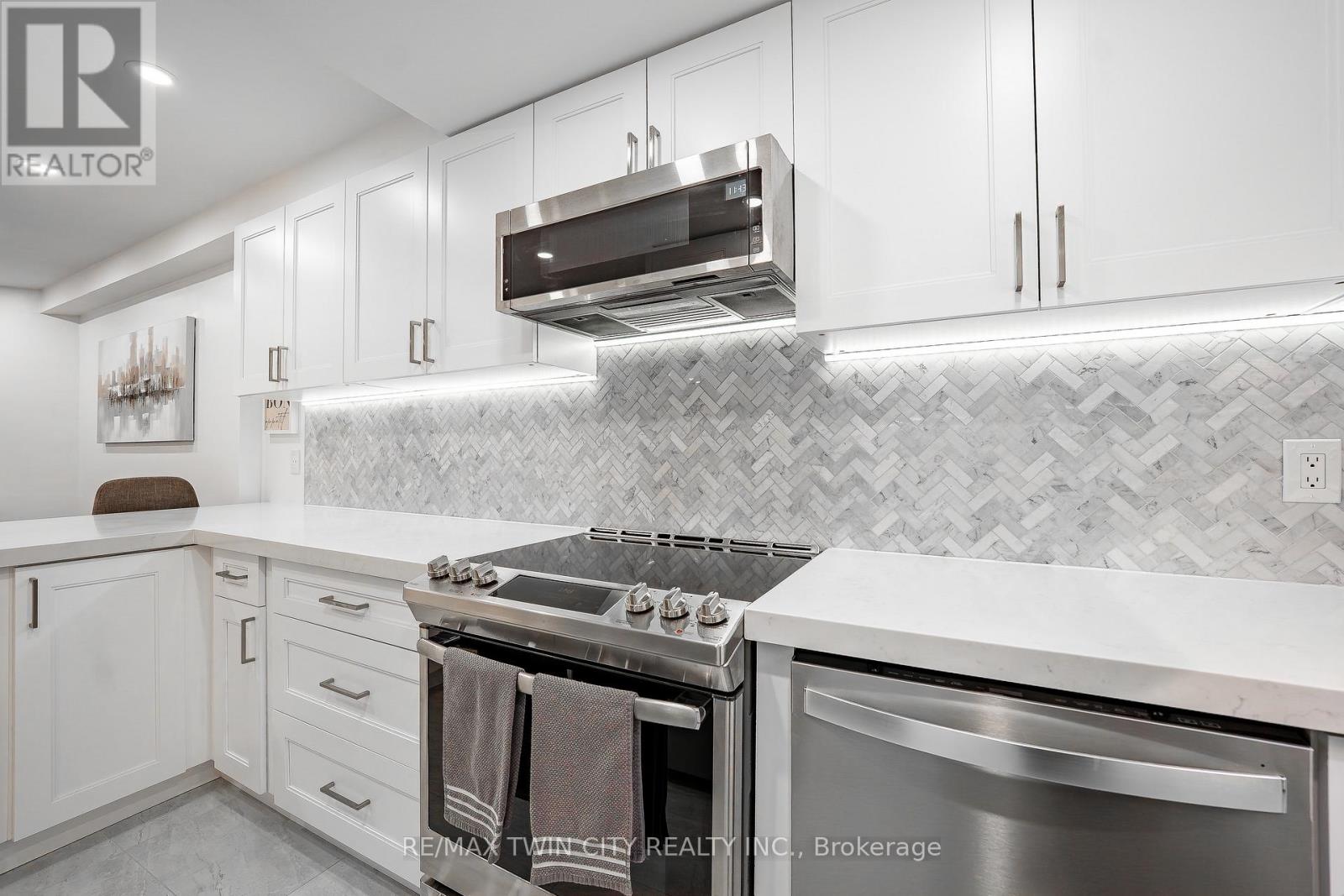 A32 - 288 Mill Road, Toronto, Ontario  M9C 4X7 - Photo 20 - W13714102
